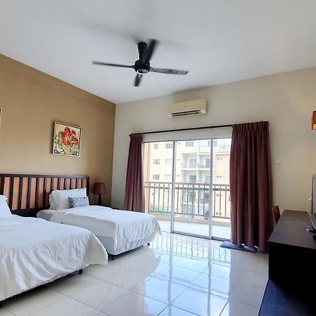 Gold Coast Morib By 369 Stay Kampong Tanjong Pechah Exterior foto